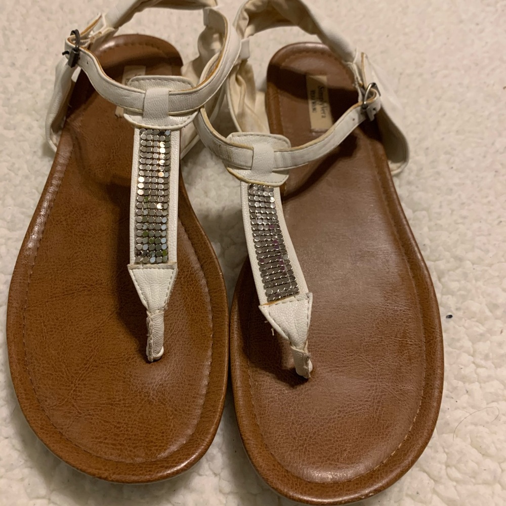 Vera wang sandals